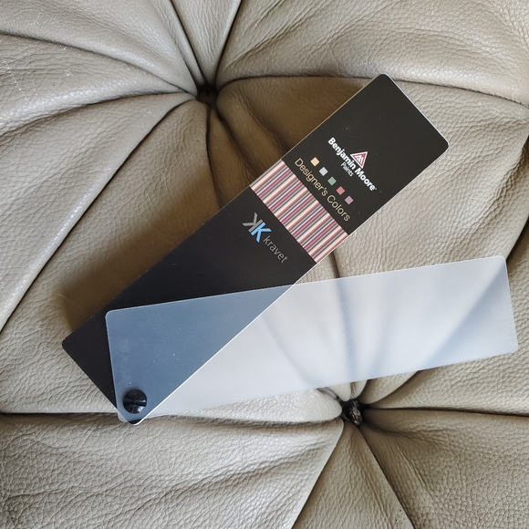 Benjamin Moore Designer's Colors Fan Deck - Picture 4 of 4